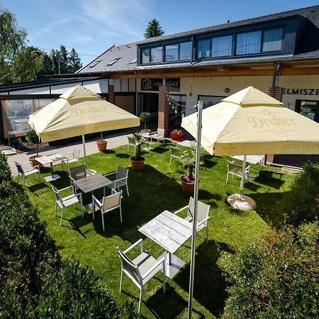 Pipacs Panir & Grill Garden Vendeghaz Ξενοδοχείο Győrújbarát Εξωτερικό φωτογραφία